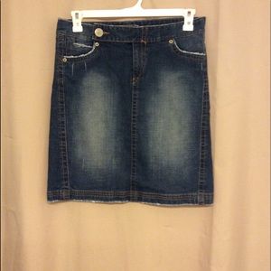 EUC Denim Skirt (size 9)